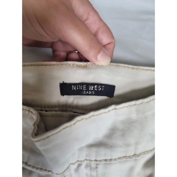 womens Nine West khaki dress pants, size 8 - Picture 3 of 7